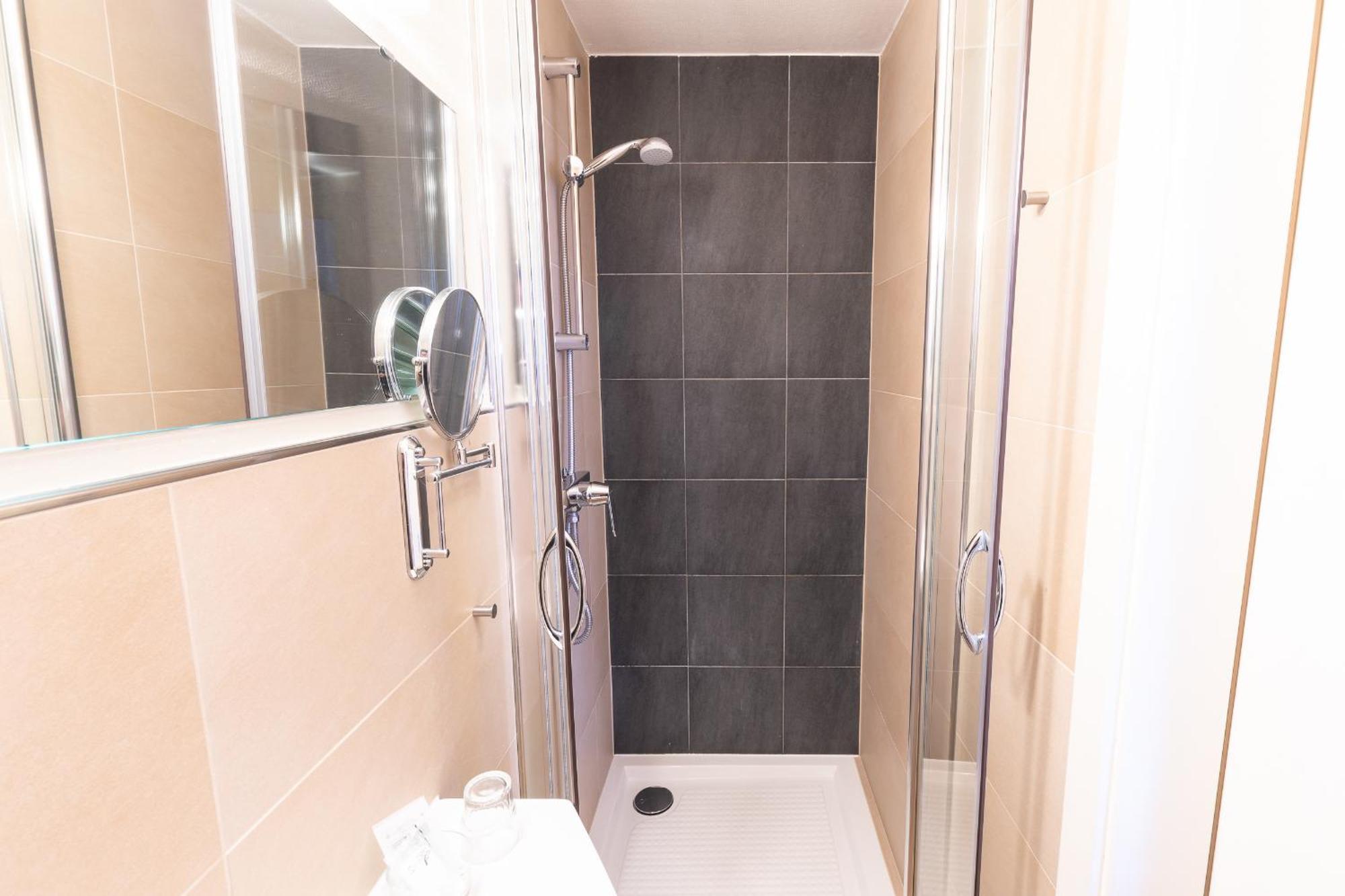 Hotel Porta Nigra Trier Room photo